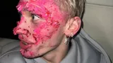 Сбежавший в США Даня Милохин оправдался за спетый гимн Украины: «Почему люди не вырезали, как я пою гимн России?»