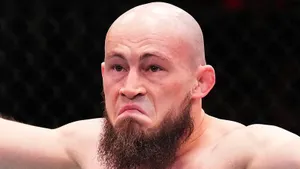 Первому татарину в UFC дали монстра из Швеции — все очень плохо. Прогноз на Ринат Фахретдинов — Андреас Густафссон