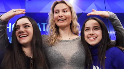 Этери Тутберидзе, Алина Загитова, Евгения Медведева
