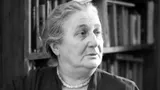 Ахматова придумала способ вежливо проводить надоевших гостей и не обидеть: всего одна фраза и часы