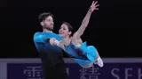 40-летняя фигуристка феерит и побеждает чемпионов мира. Но парное катание за пределами России пробивает дно